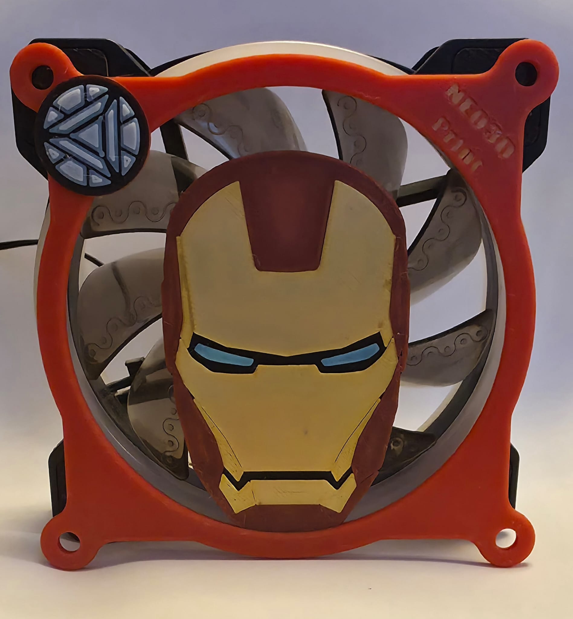 Grila Ventilator PC IronMan 120 mm